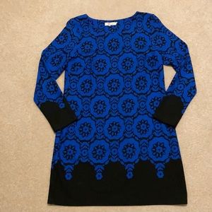 Black and blue pattern dress